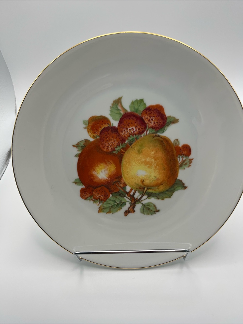 Porcelain Fruit-Illustration Dessert Plate in White and Gold Trim